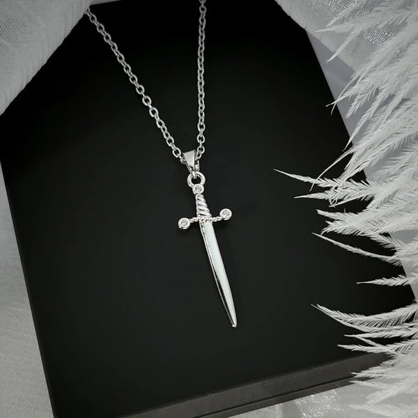Collar Espada Corazón Pareja+  Caja de Regalo 💖🗡️