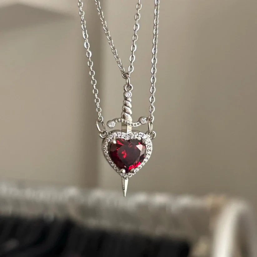 Collar Espada Corazón Pareja+  Caja de Regalo 💖🗡️